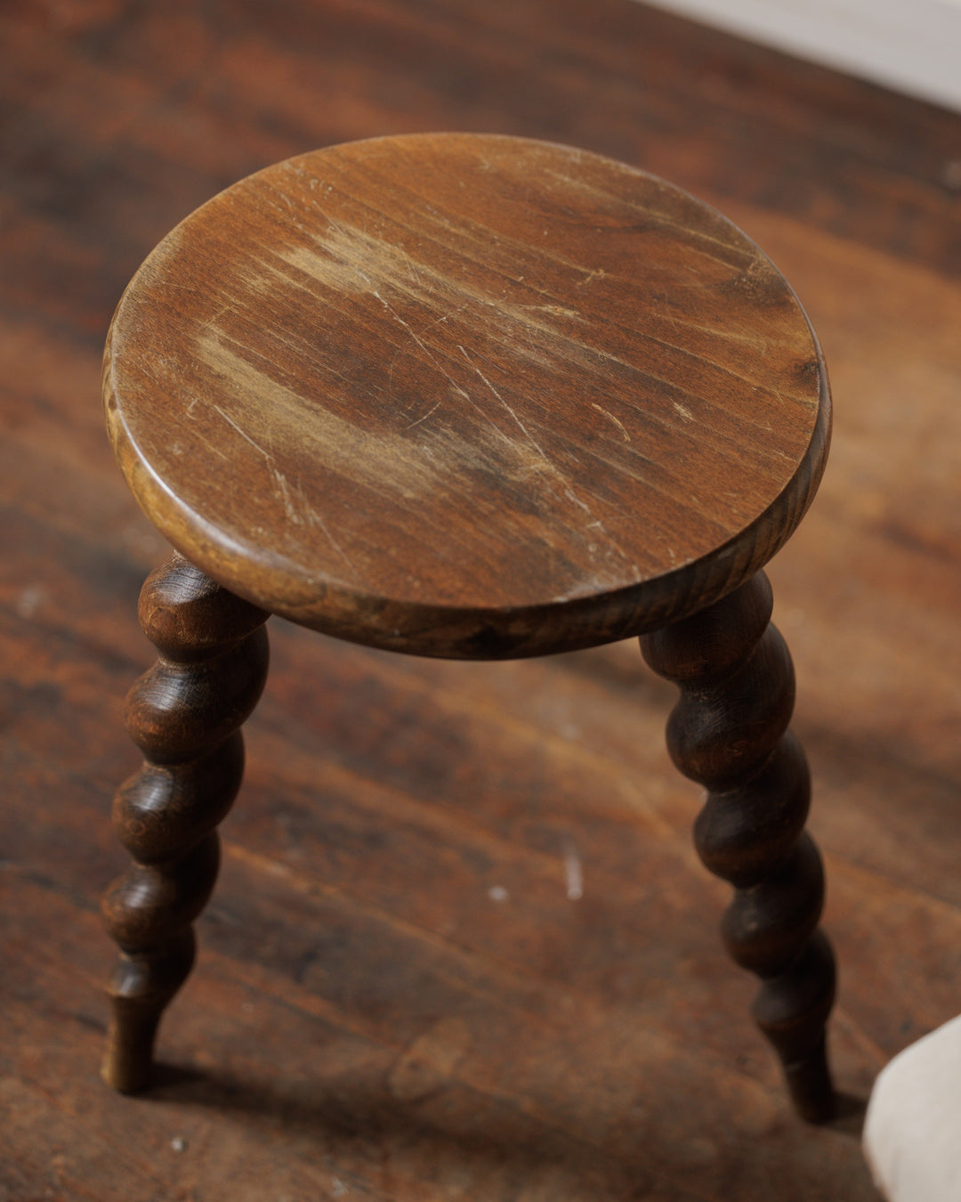 The Swirl Stool