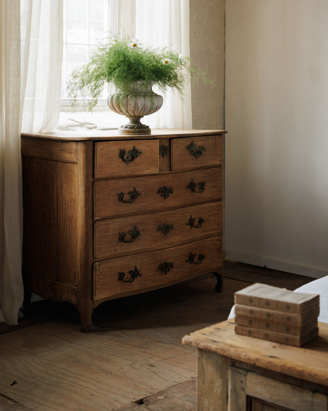 18th c. Oak Dresser
