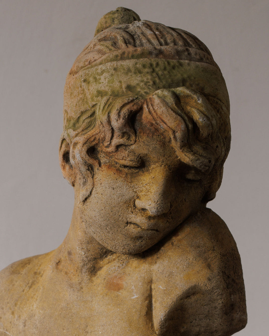 Mademoiselle Bust