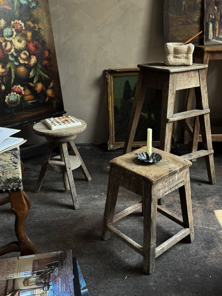 Step Ladder Pedestal