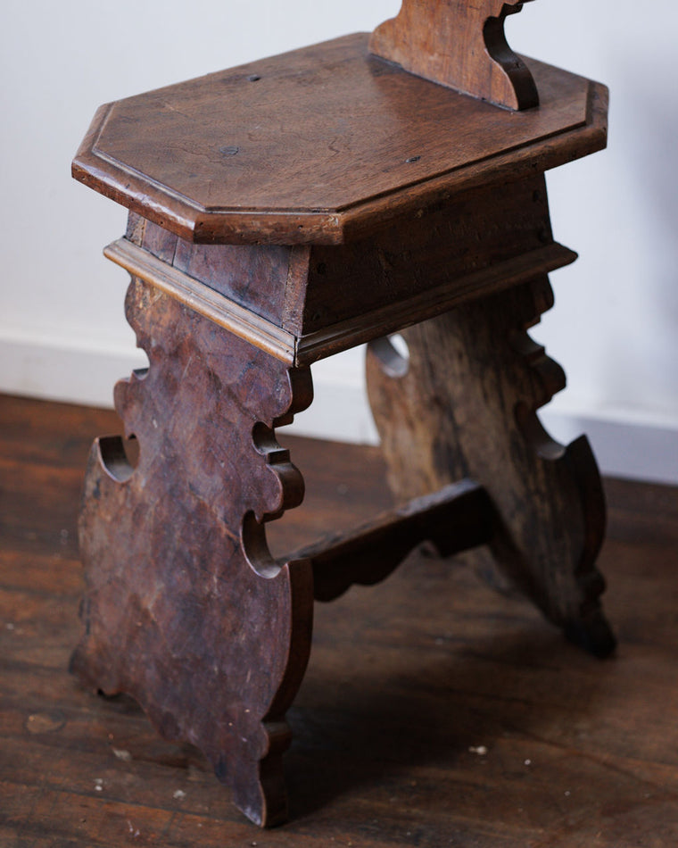 Roman Chair