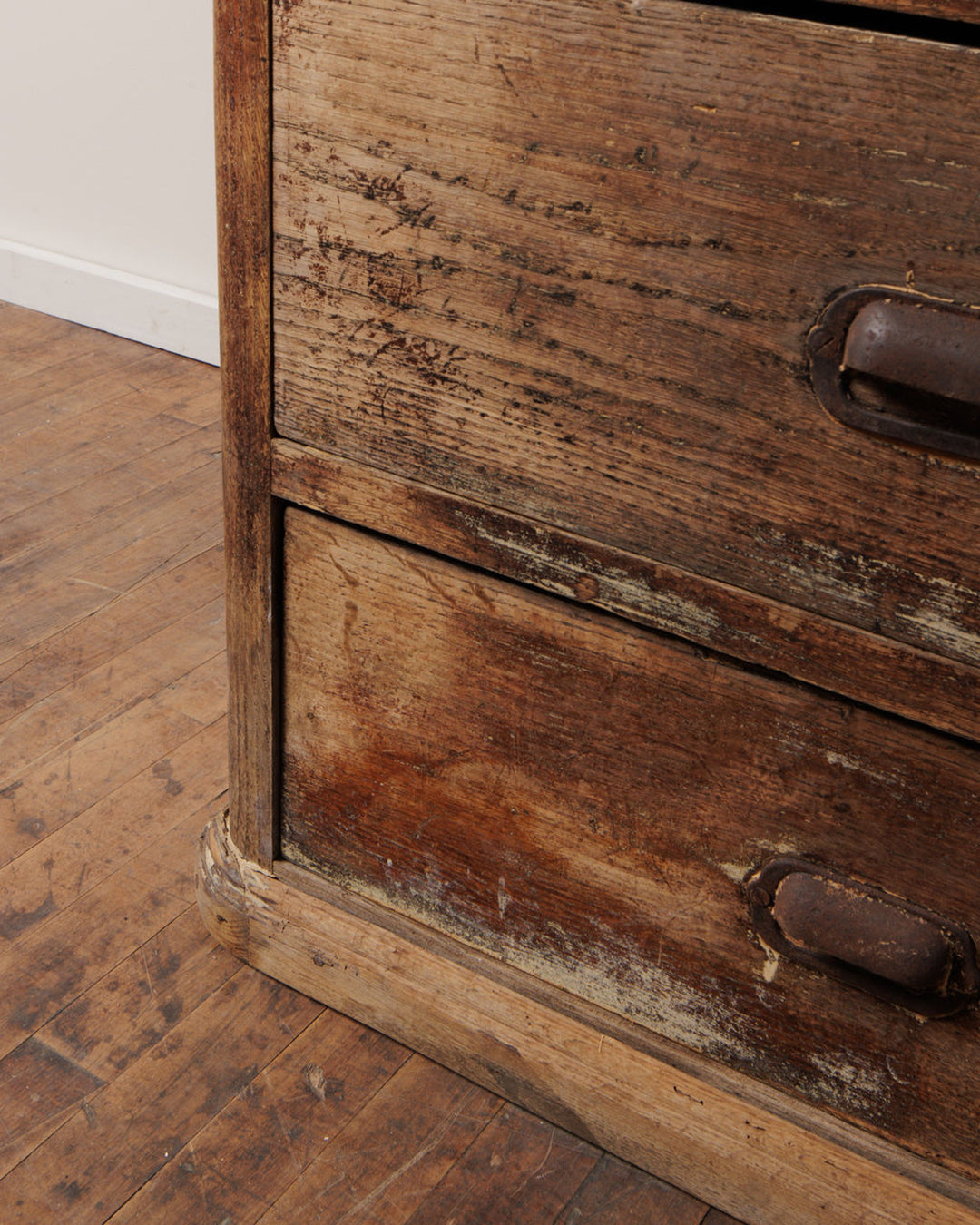 Apothecary Dresser
