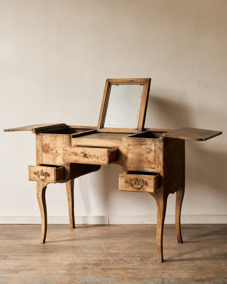 Petit Vanity