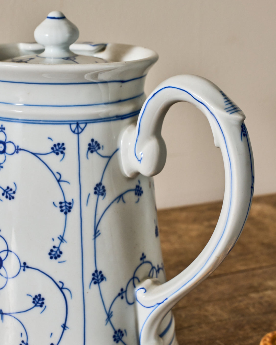 Saint Uze Teapot