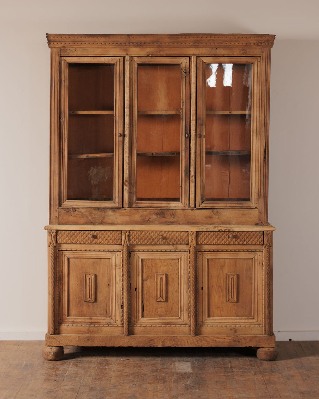 French Vitrine