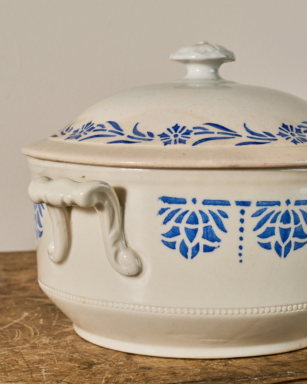 Large Saint Uze Tureen