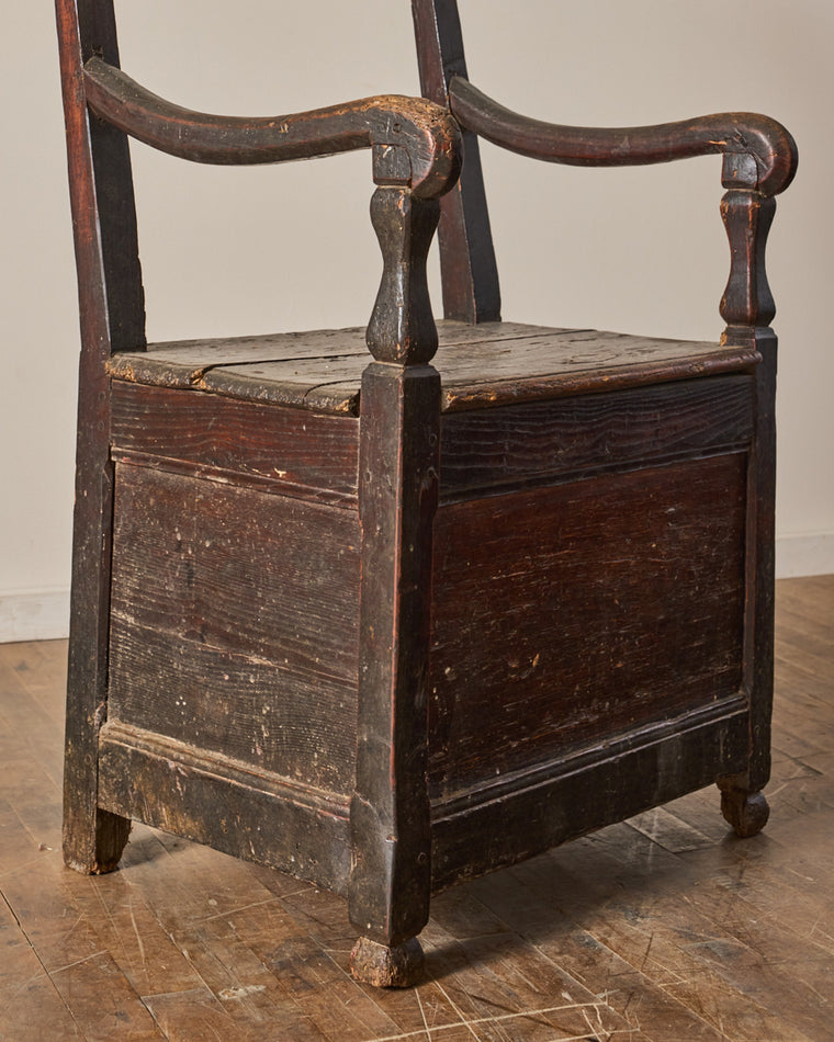 18th c. Salt Box Chair