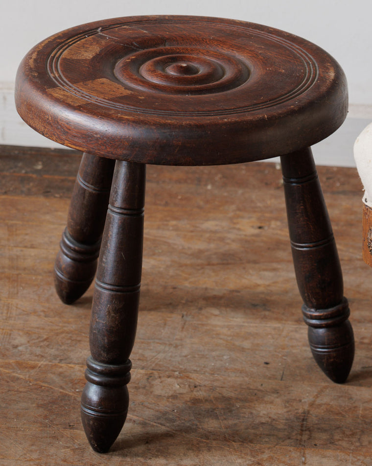 Circle Tripod Stool