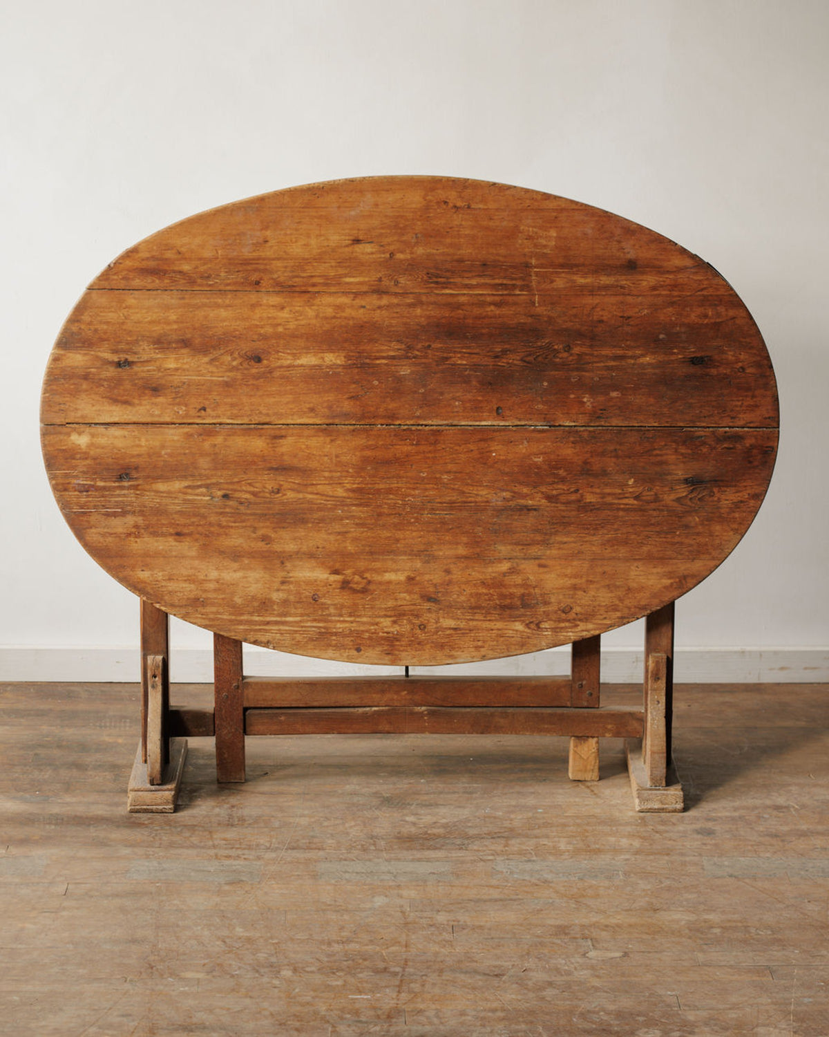 Oval Wine Tasting Table