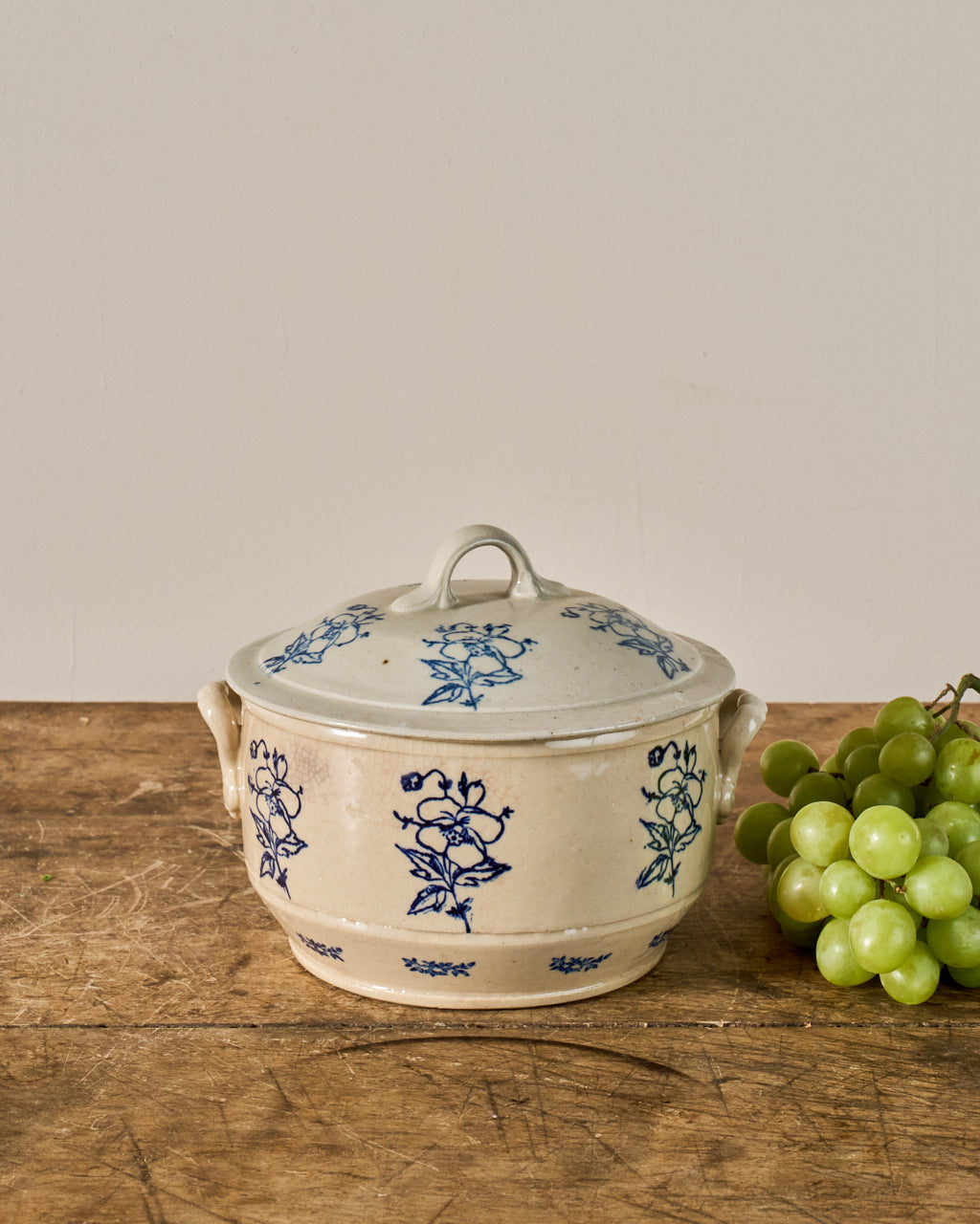 Large Saint Uze Pot