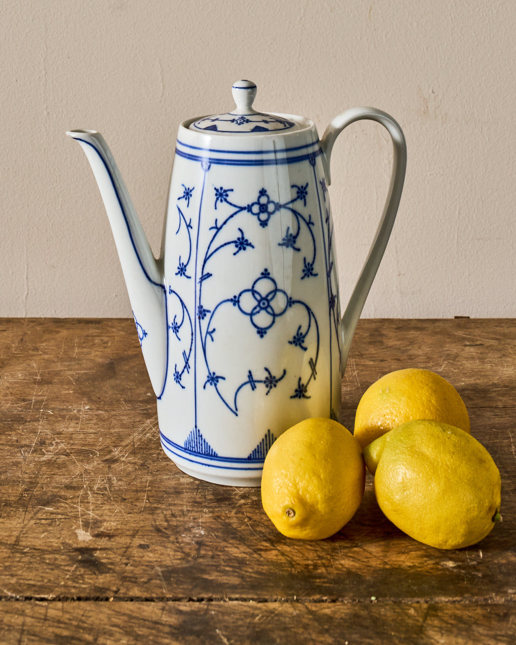 Saint Uze Teapot