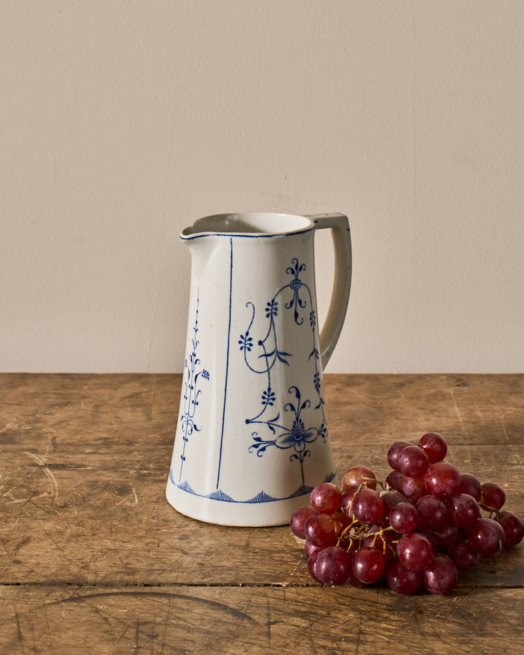 Saint Uze Teapot