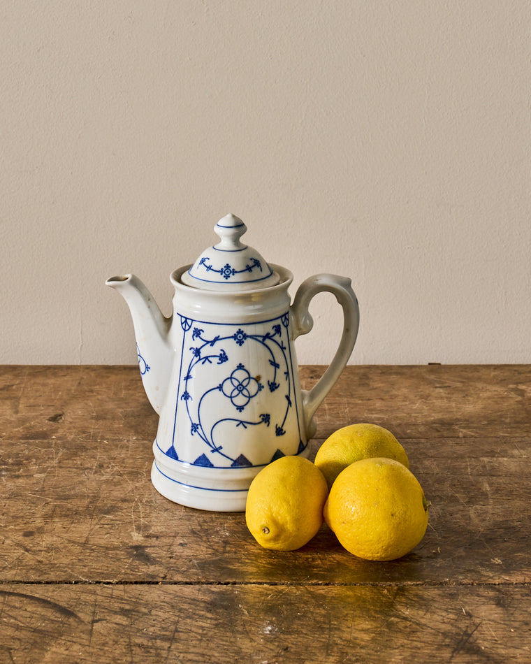 Saint Uze Teapot