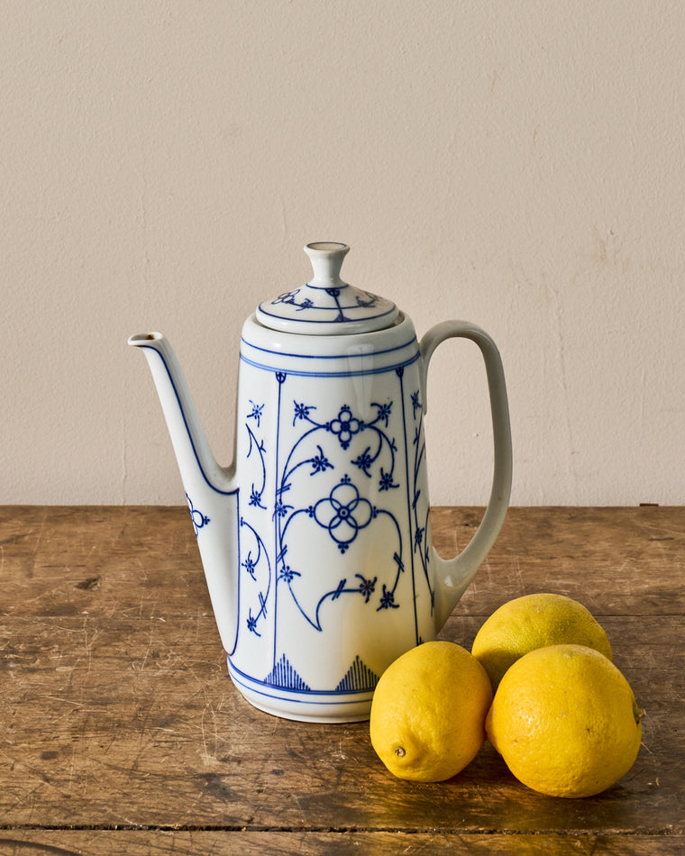 Saint Uze Teapot