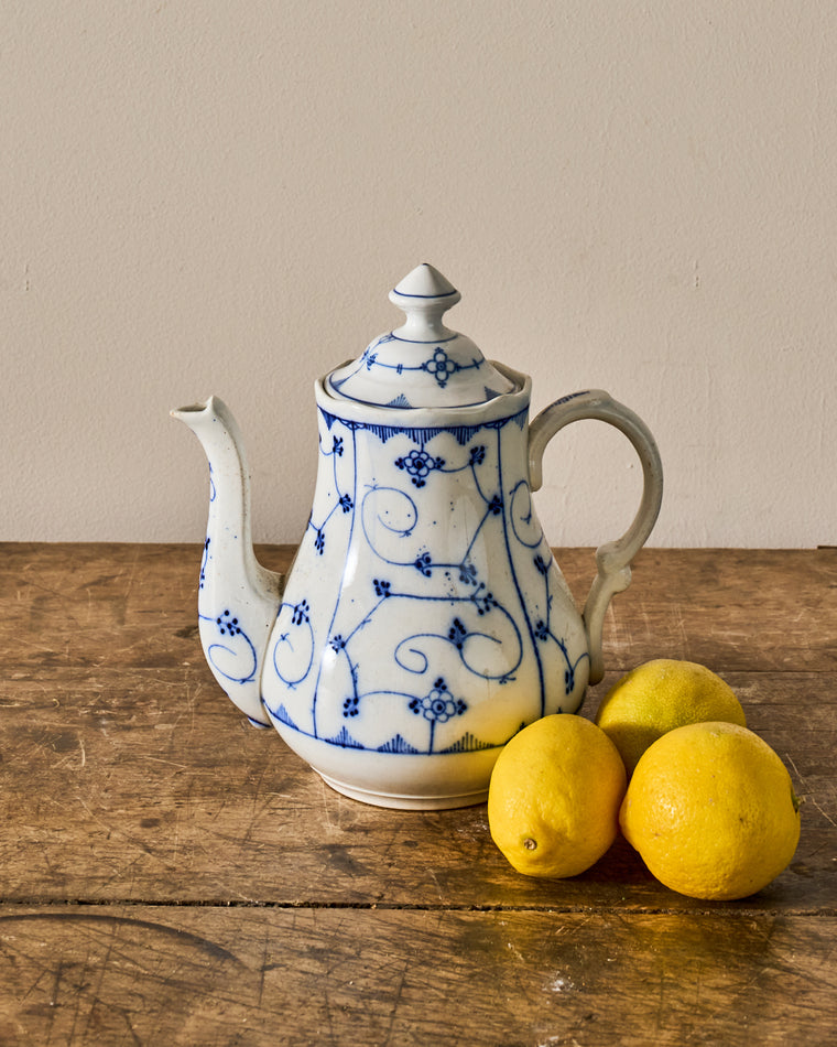 Saint Uze Teapot
