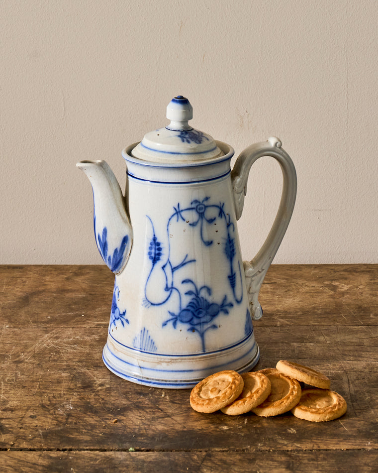Saint Uze Teapot