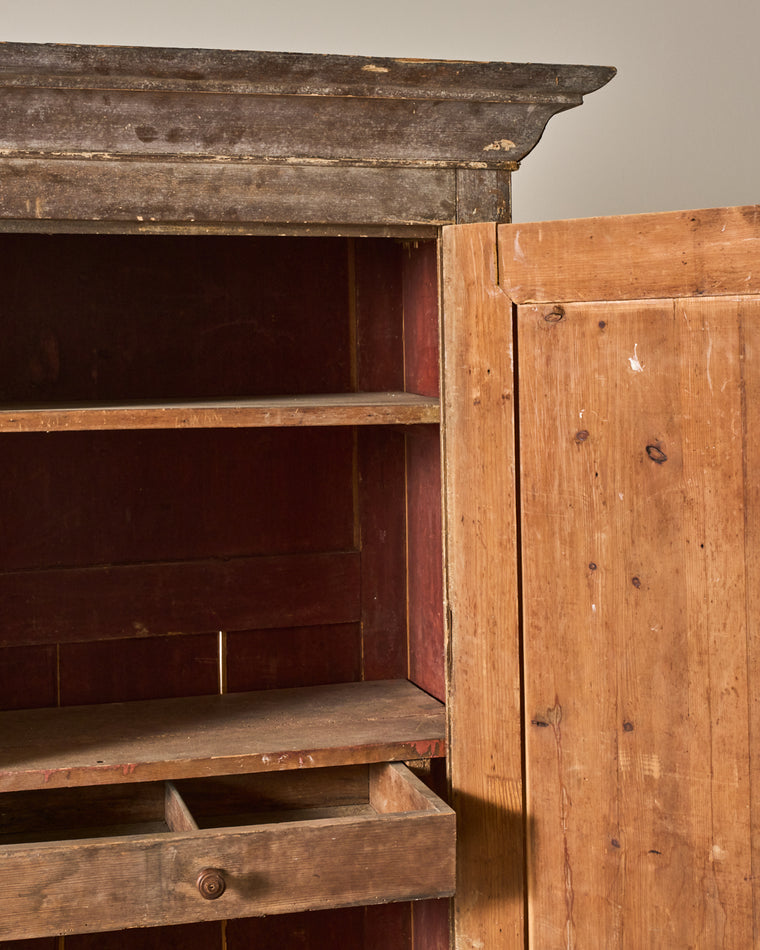 Bonneterie Cupboard
