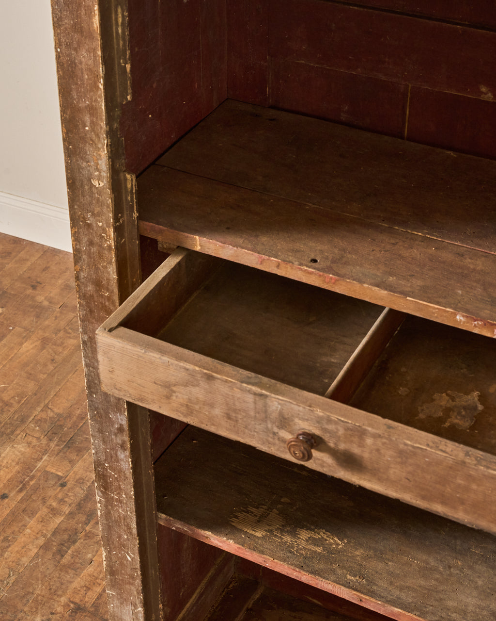 Bonneterie Cupboard