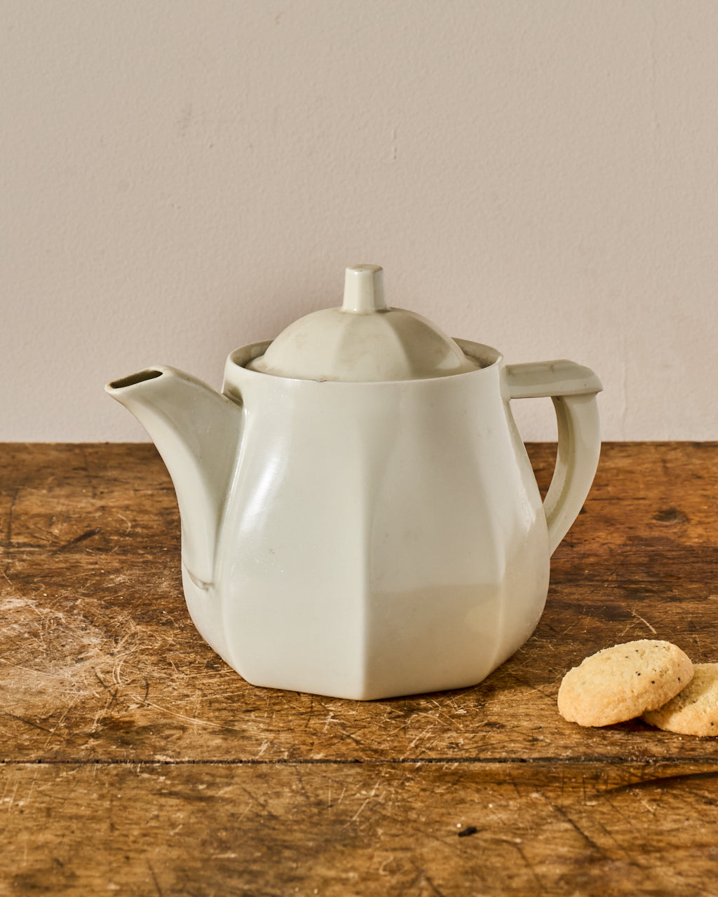 Lyon Teapot
