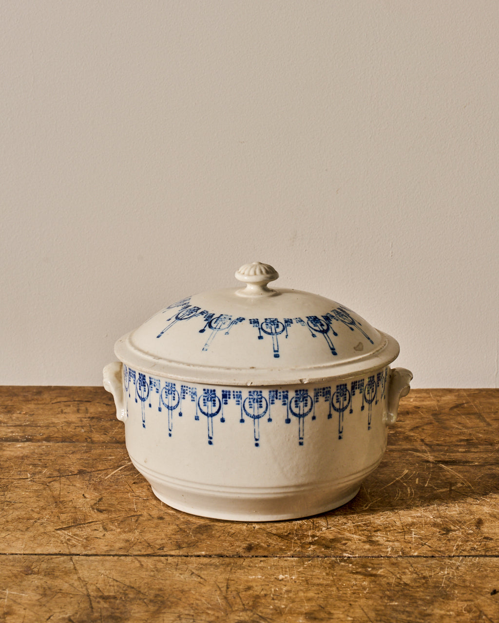 Saint Uze Pot