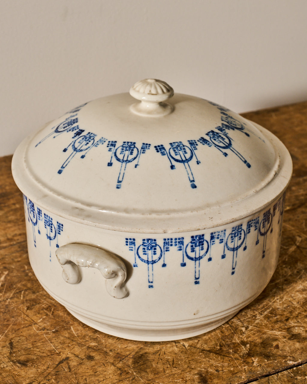 Saint Uze Pot