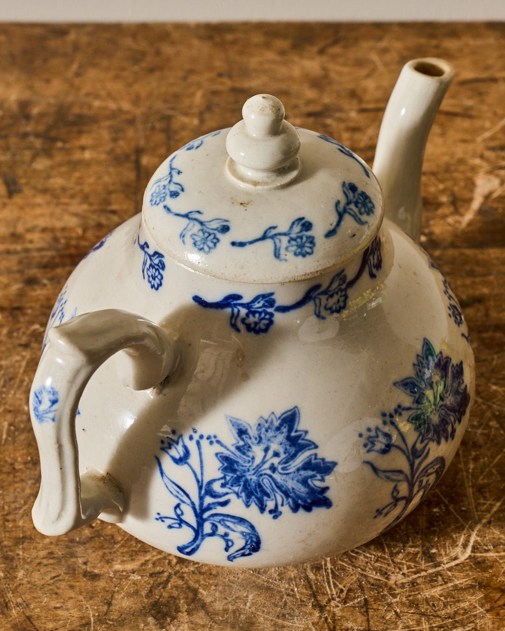 Saint Uze Teapot