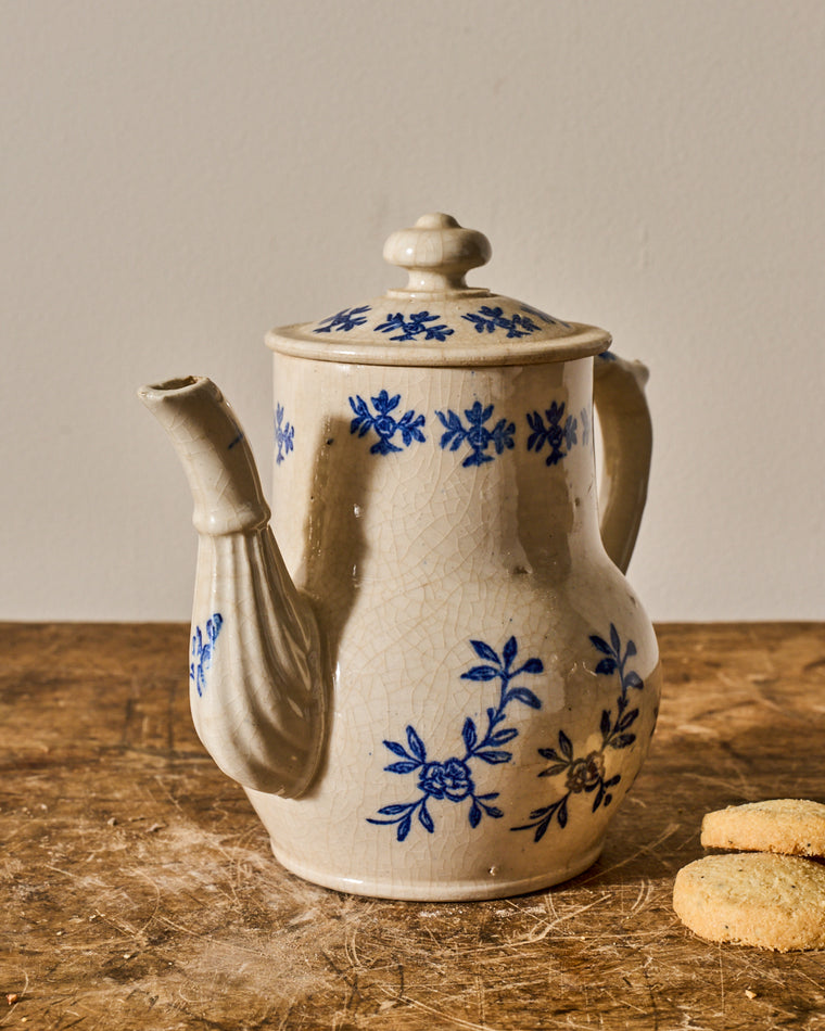 Saint Uze Pot