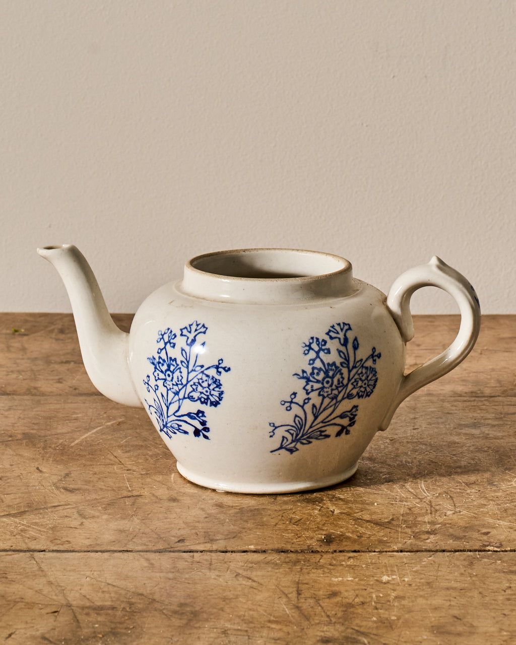 Saint Uze Teapot
