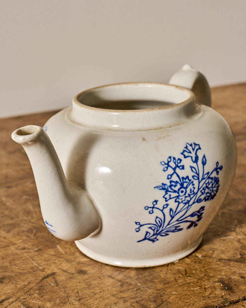 Saint Uze Teapot