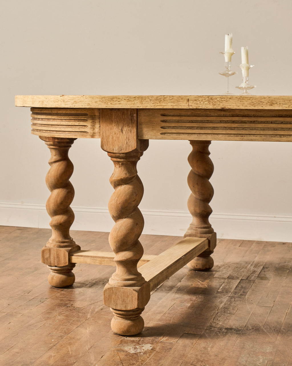 19th c. Oval Dining Table