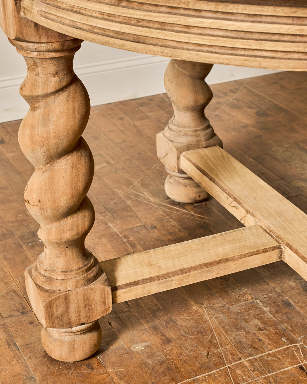 19th c. Oval Dining Table