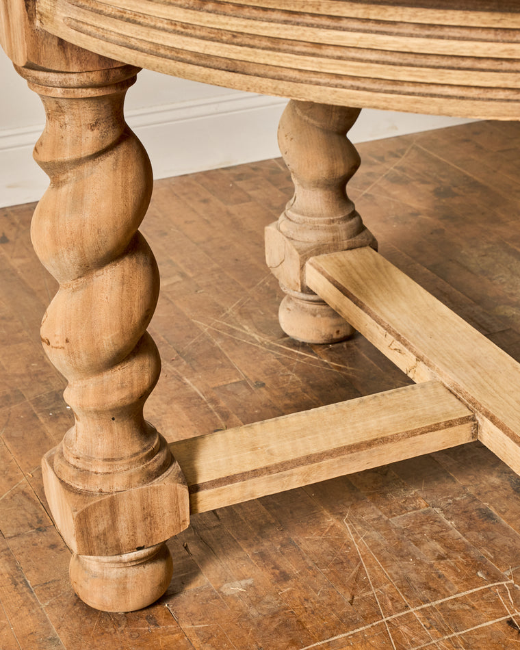 19th c. Oval Dining Table