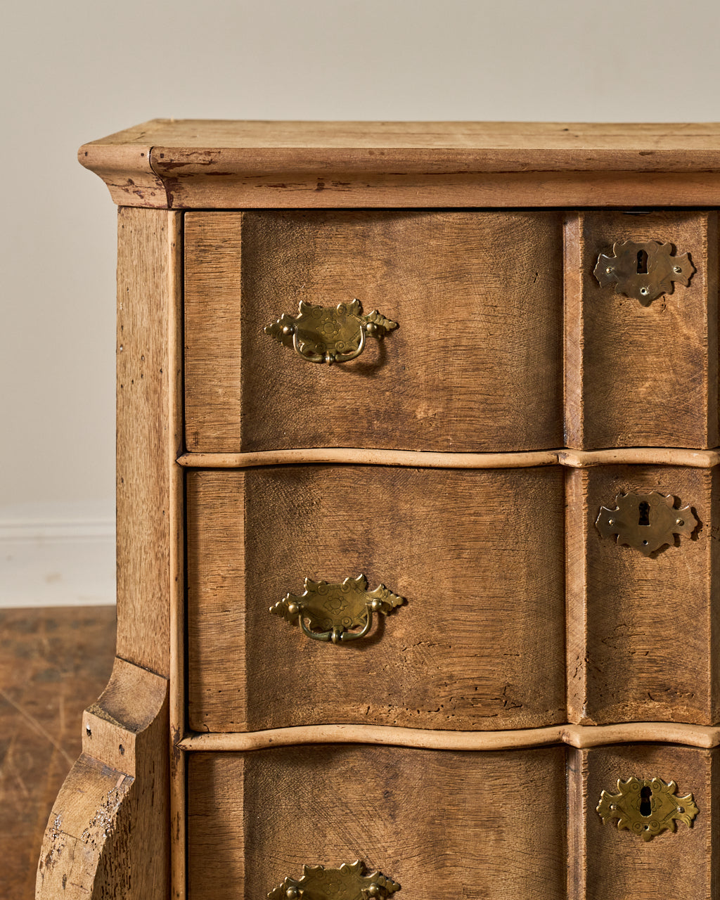 18th c. Dutch Commode