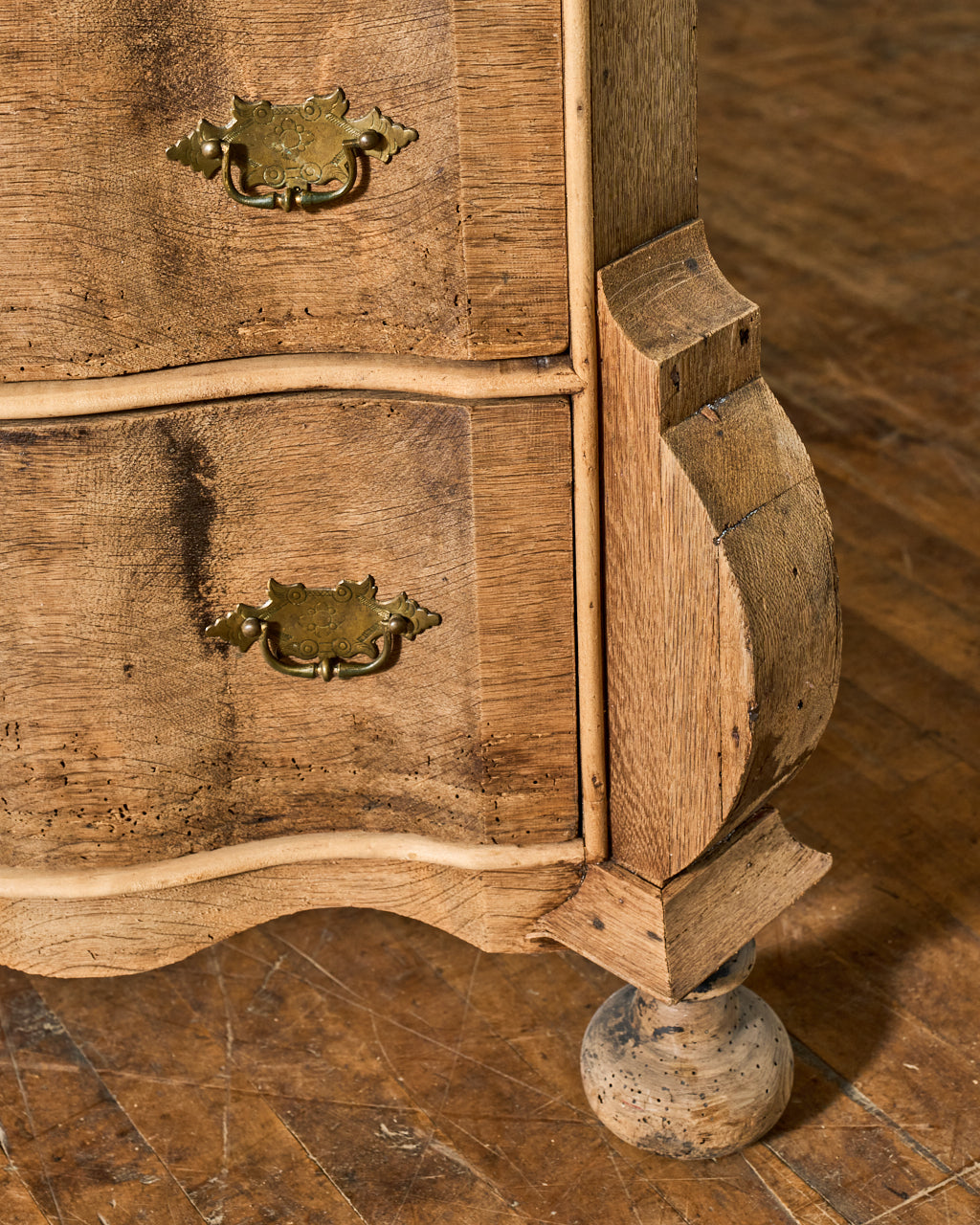 18th c. Dutch Commode