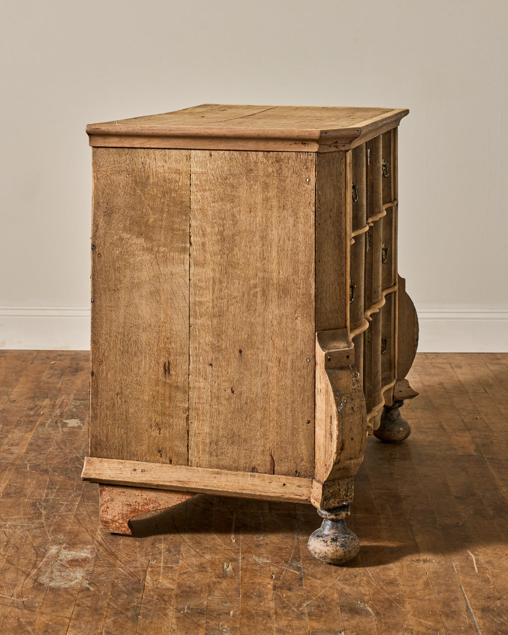 18th c. Dutch Commode