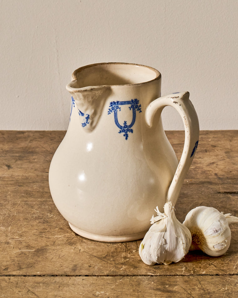 Saint Uze Pot