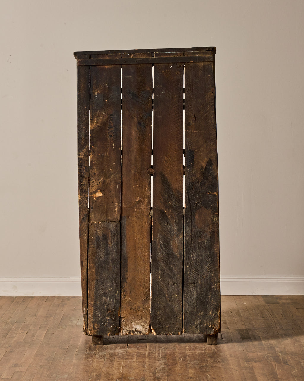 Scallop Spanish Kitchen Cupboard