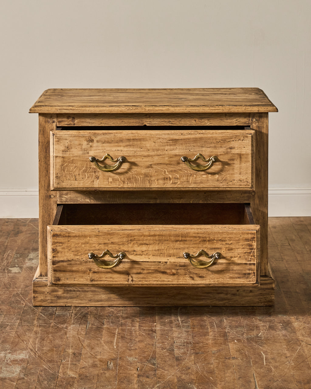 French Dresser