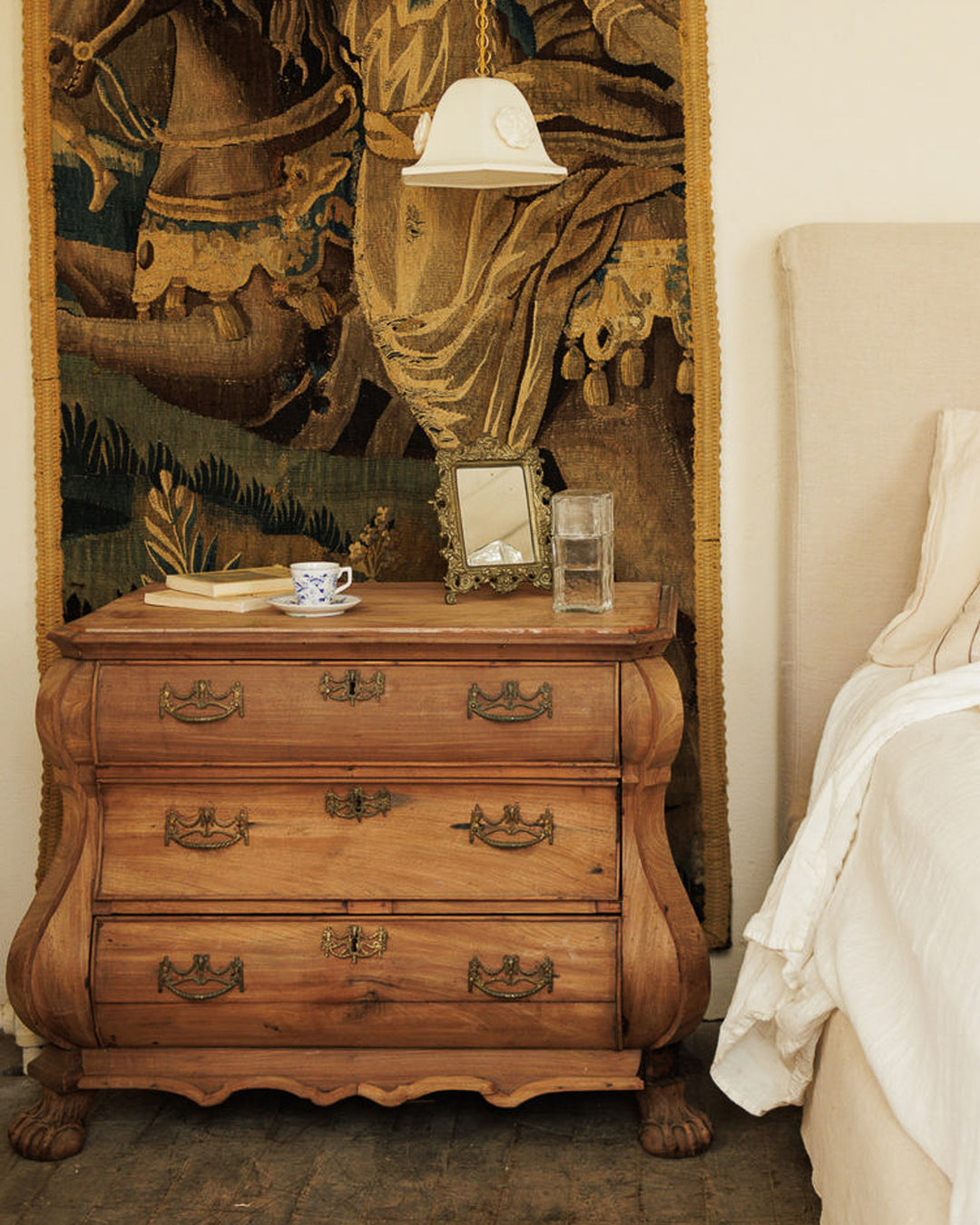 18th c. Dutch Commode