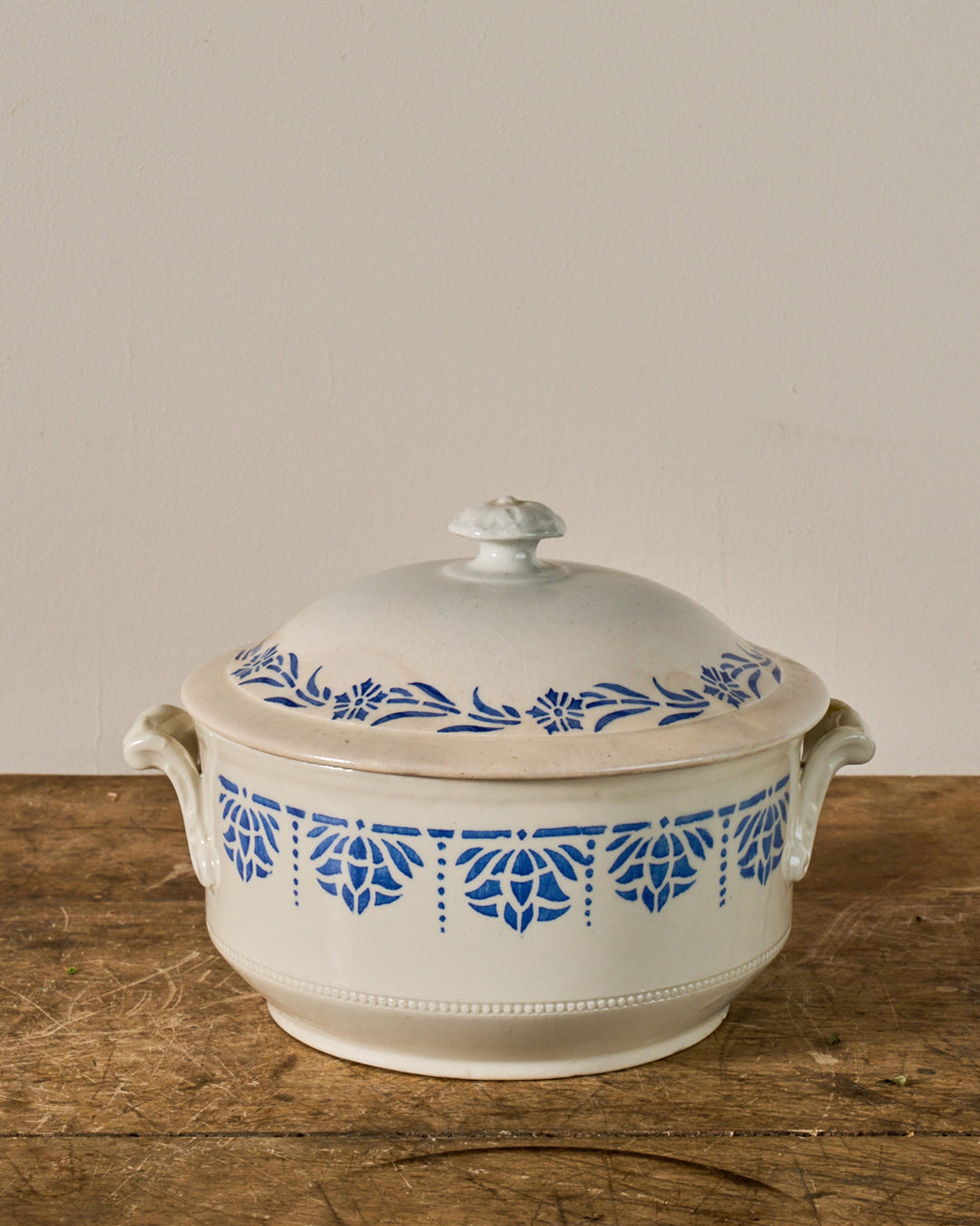 Large Saint Uze Tureen
