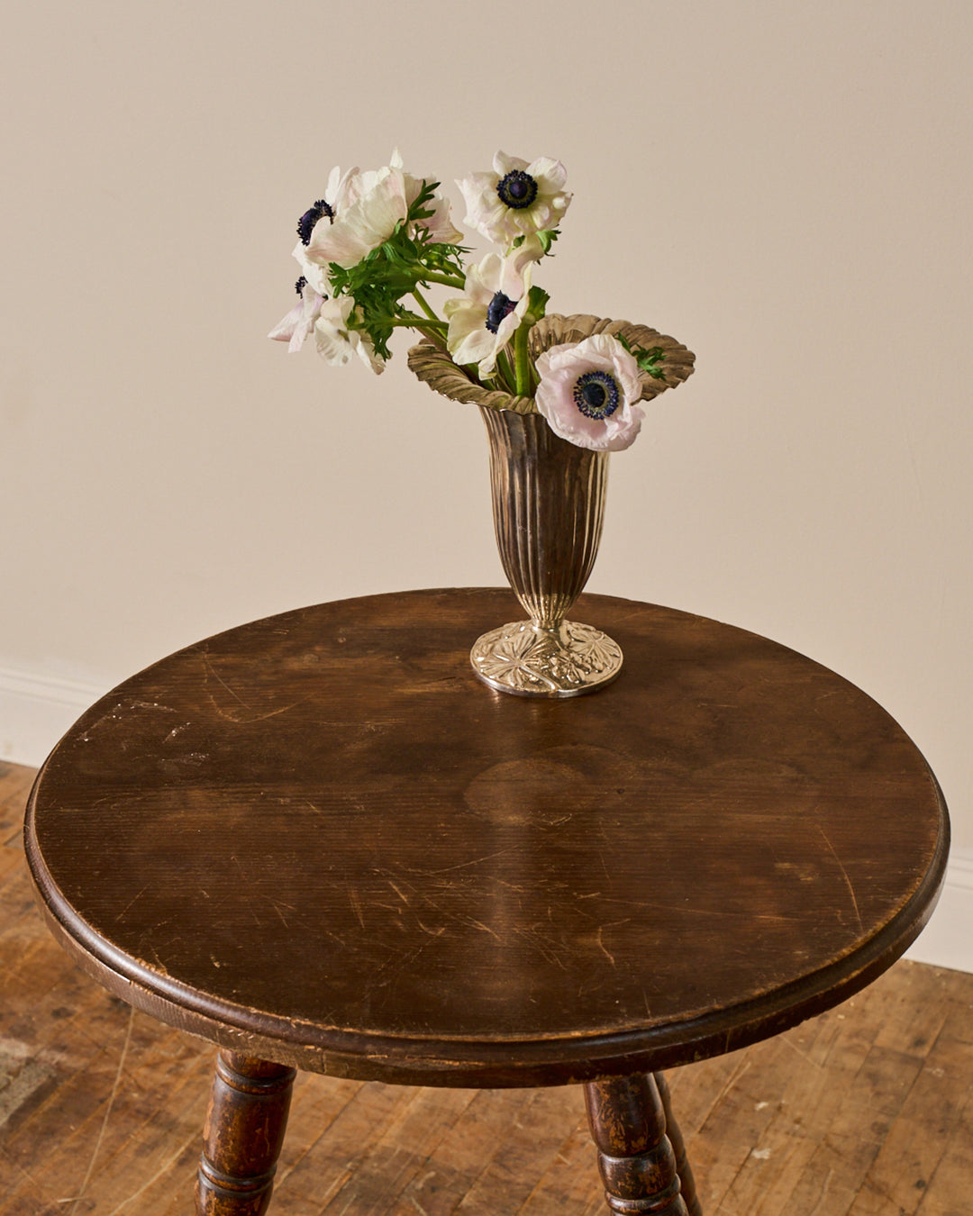 Tripod Pedestal Table