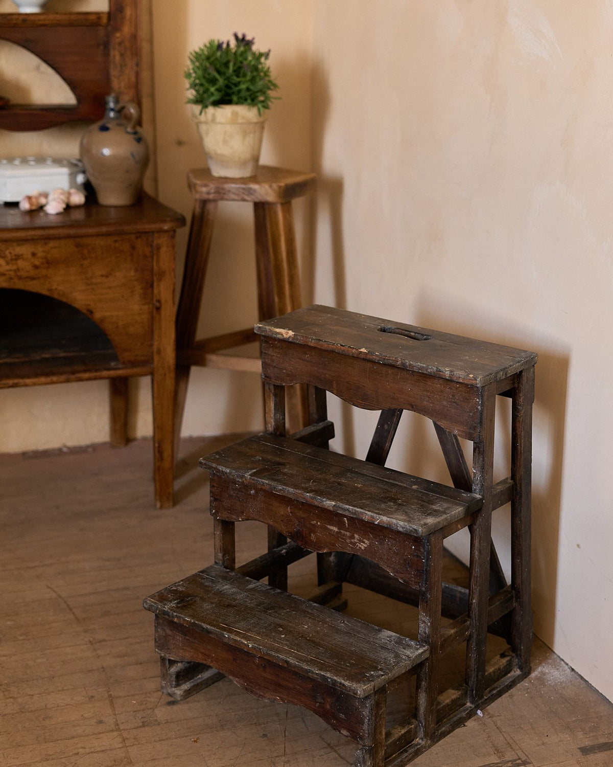 Italian Step Stool