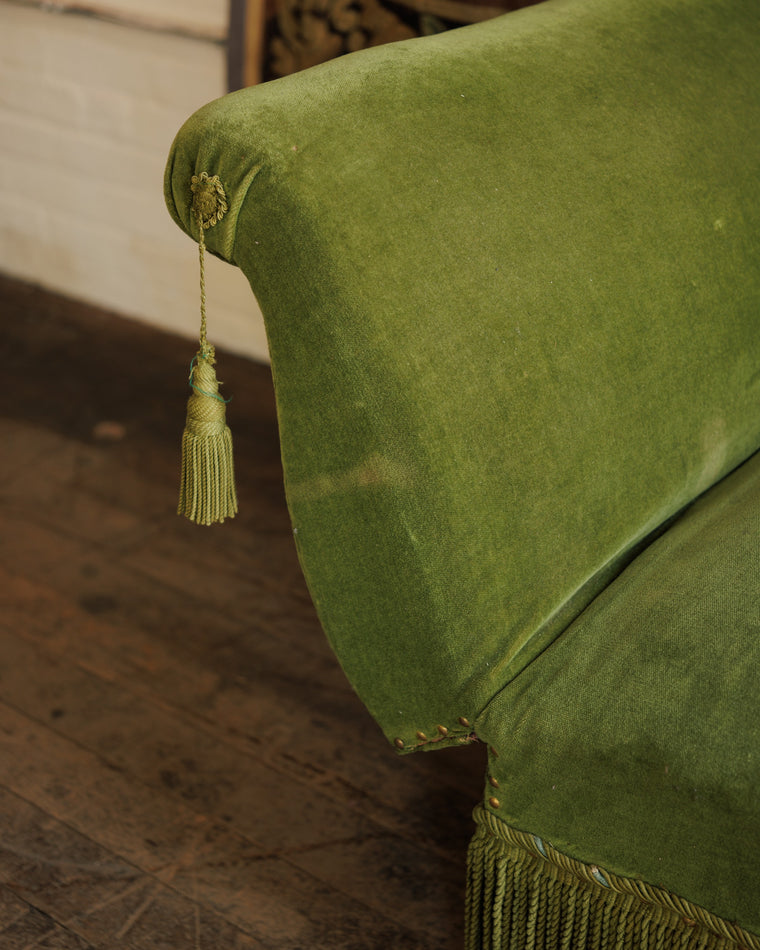 Green Velvet Fainting Sofa