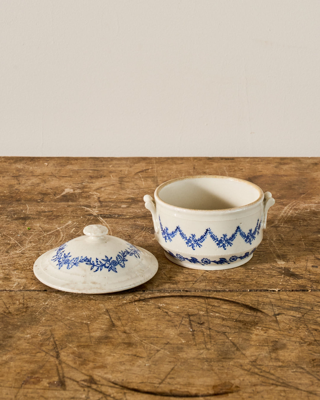 Saint Uze Sugar Pot