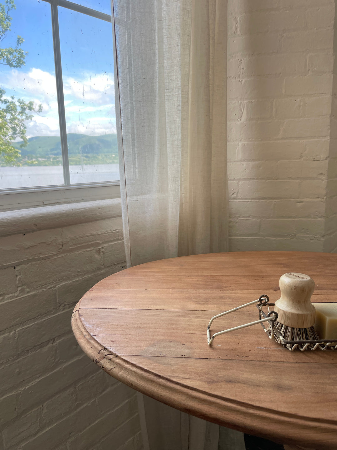 Chateau Pedestal Table