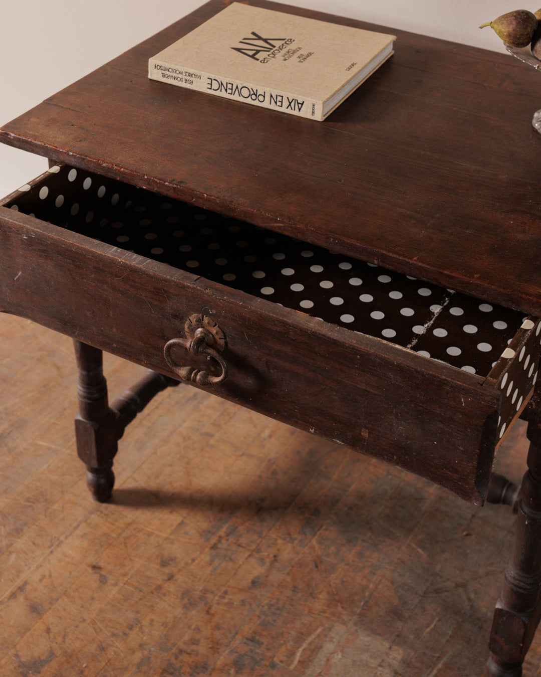 19th c. Walnut Side table