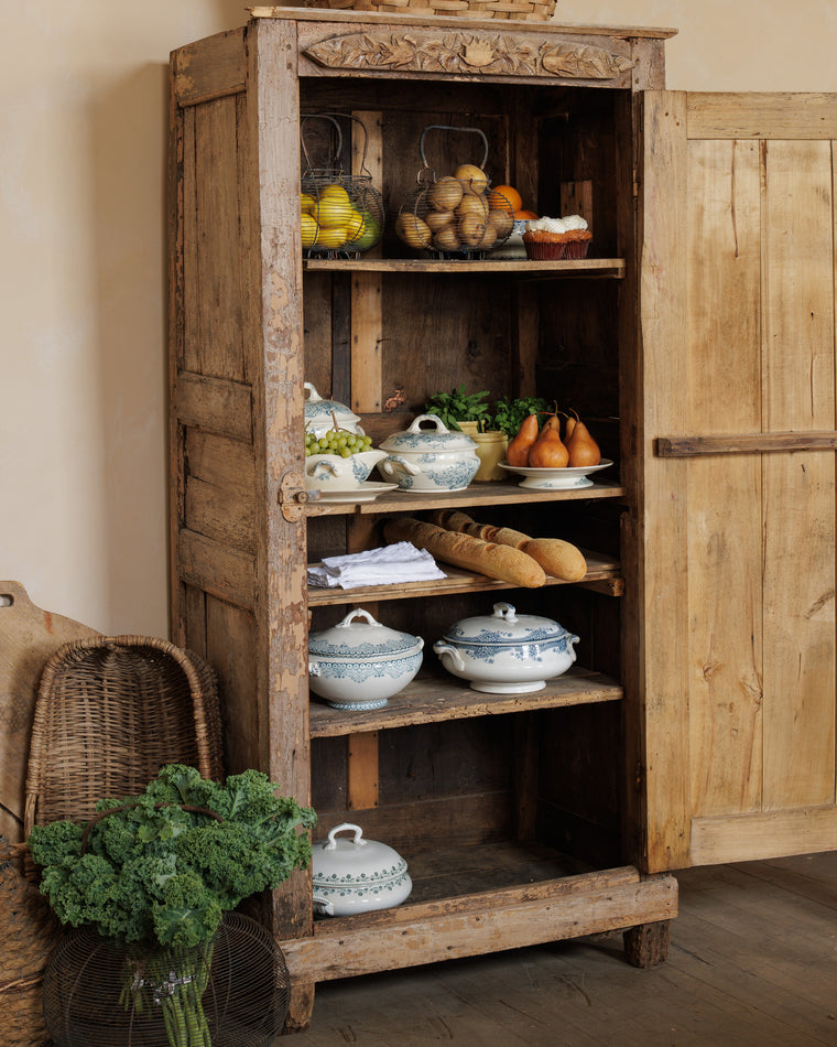 19th c. Oak Cupboard