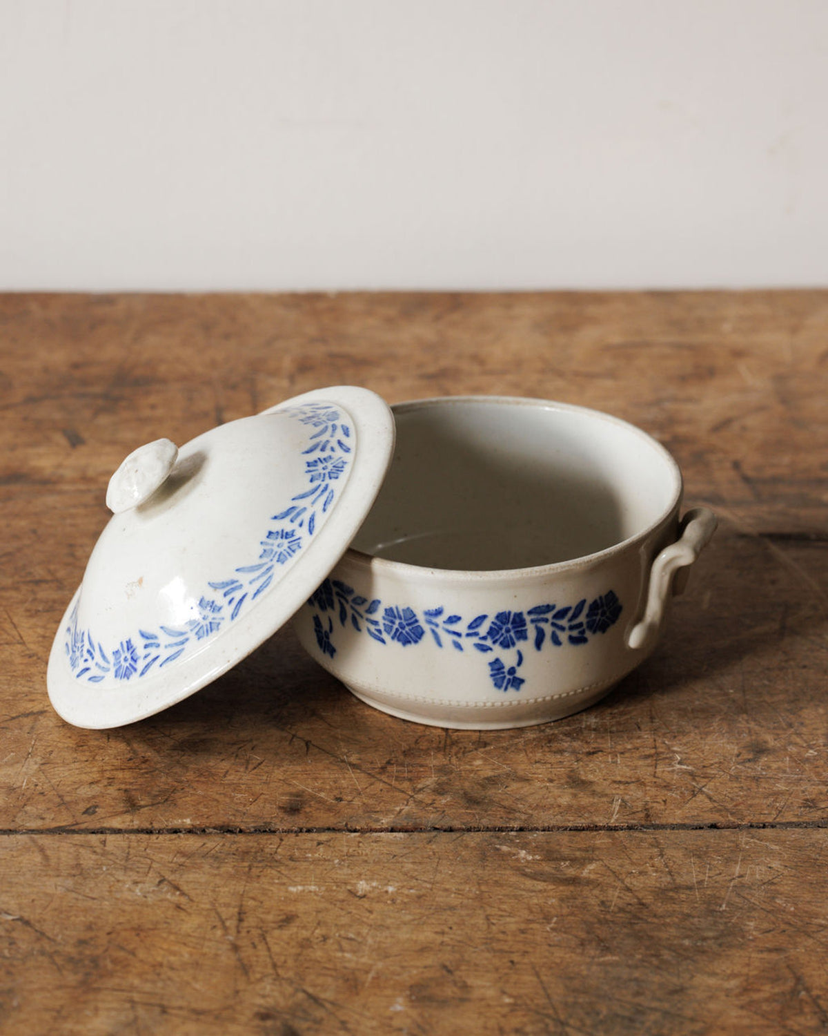 Saint Uze Tureen - I