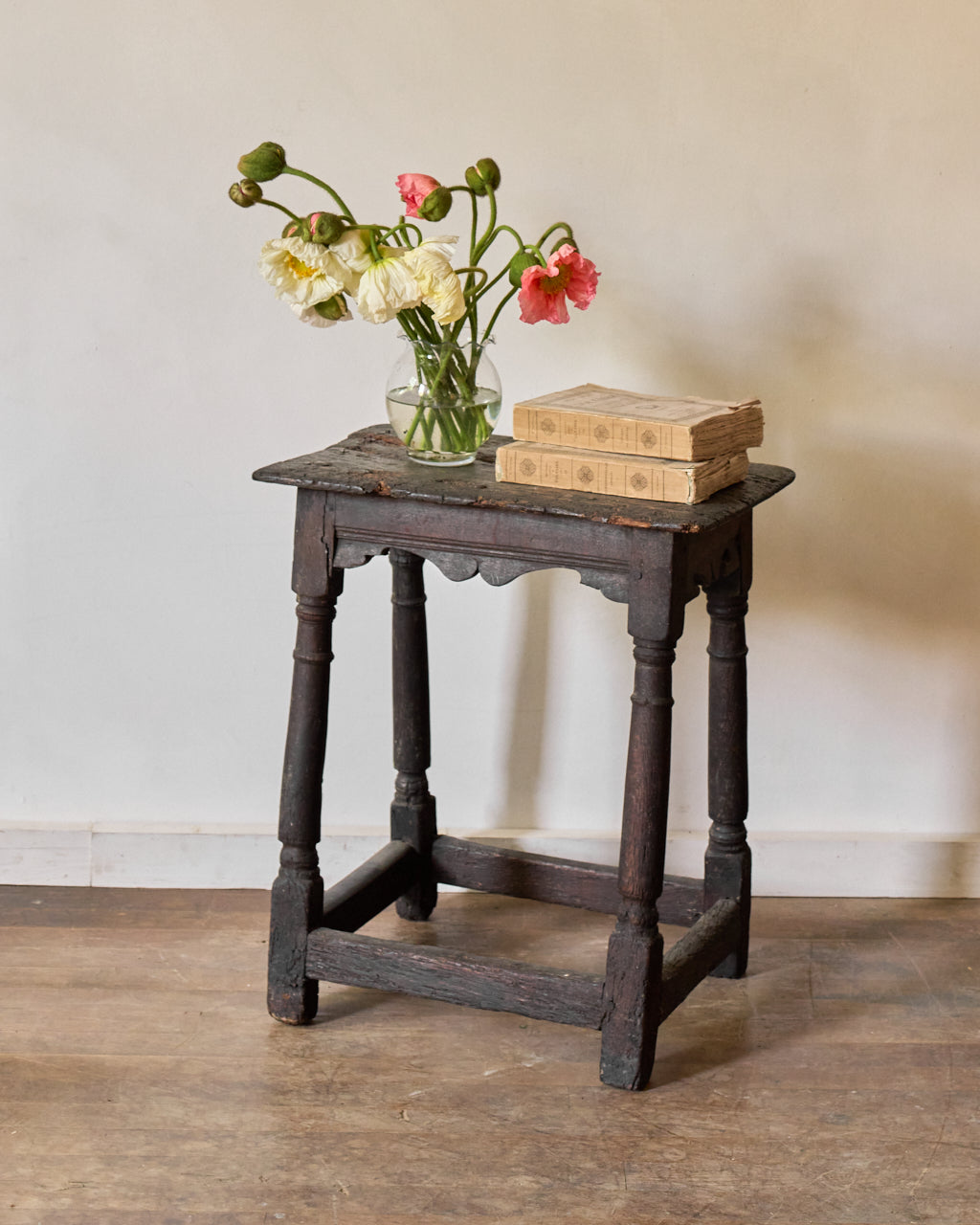 18th c. English Side Table