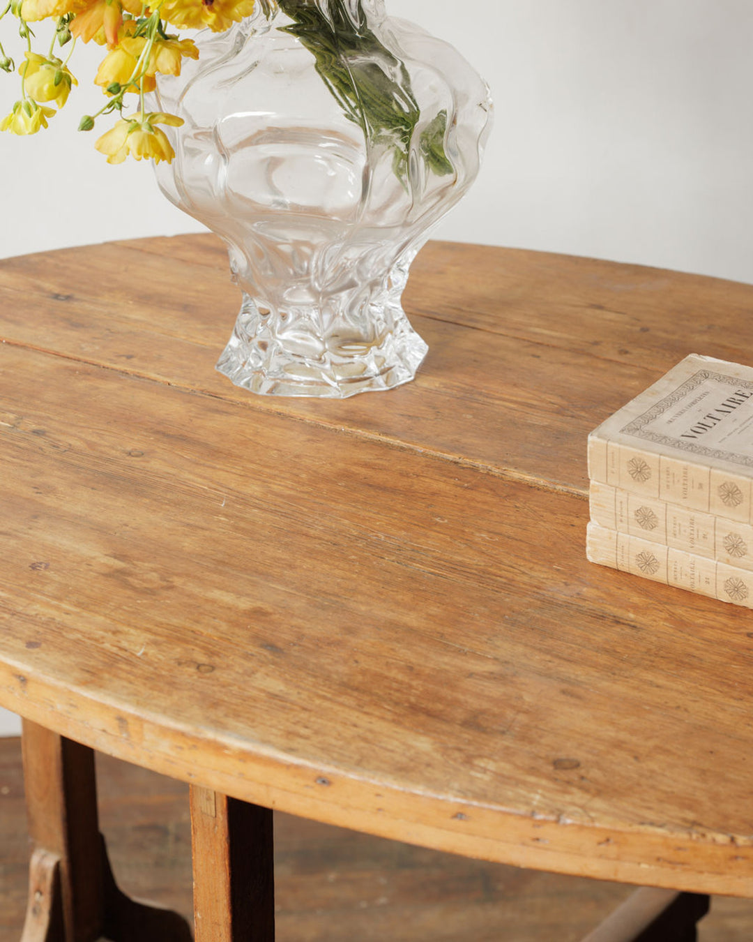 Oval Wine Tasting Table